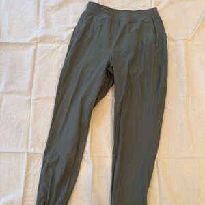LuluLemon Green High-Rise Jogger Full Length Sz. 4